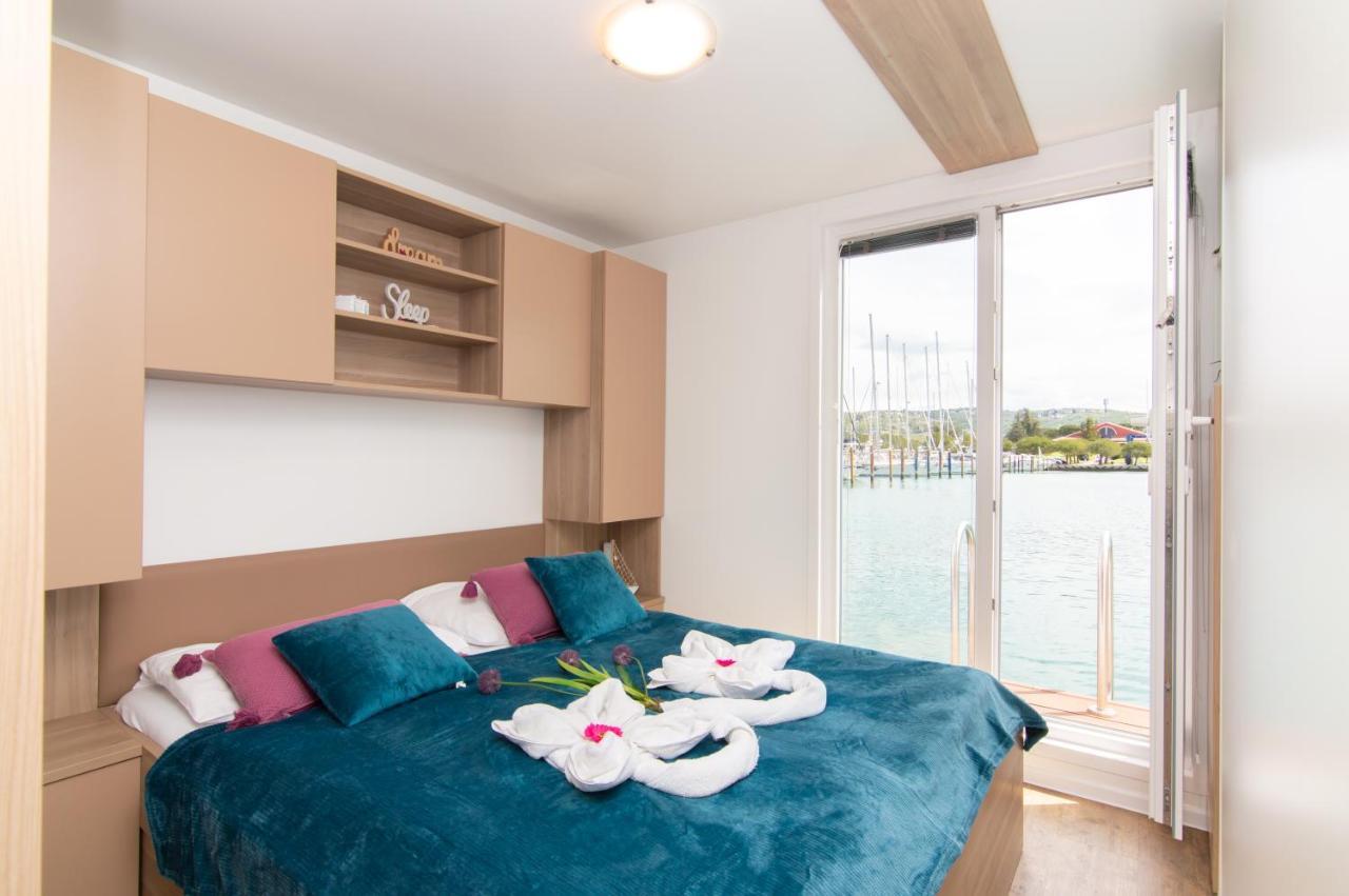 הוילה בפורטורוז Floating House Adela מראה חיצוני תמונה